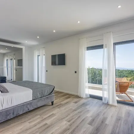 Majestic View Villa
