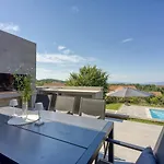 Villa Majestic View